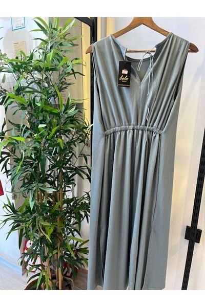 BEBE PLUS Sleeveless Dress