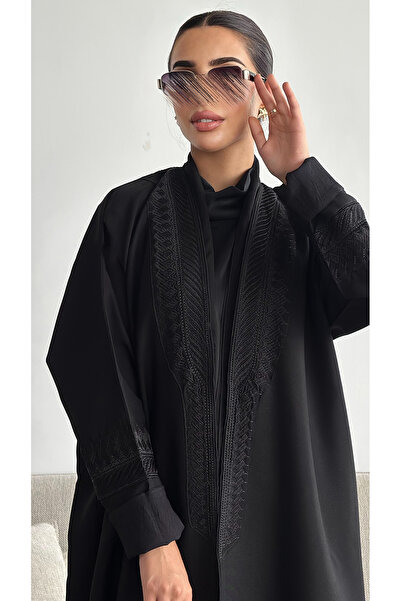 outline Black abaya with bisht embroidery