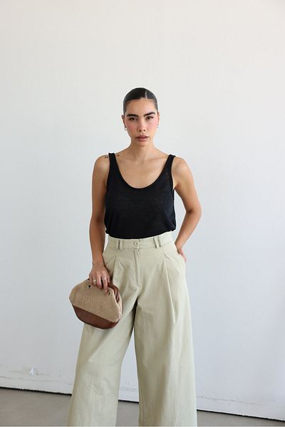 Özge Özgenç U Neck Basic Tank Top