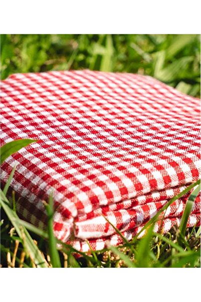 KIZILELMADA Red Plaid Table Cloth – 160X160 cm |   Classic Style for Elegance and Daily Use