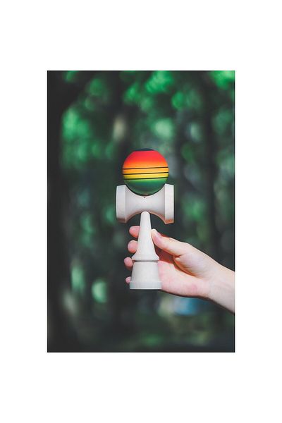 Flippy Jucărie Kendama interactivă, Flippy, din lemn, 18 cm, model gradient 4, roșu/galben/verde
