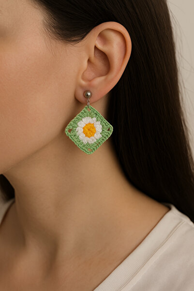 By Nur Erten El Yapımı Çiçek Motifli Örgü Küpe | Daisy Granny Square Tasarım
