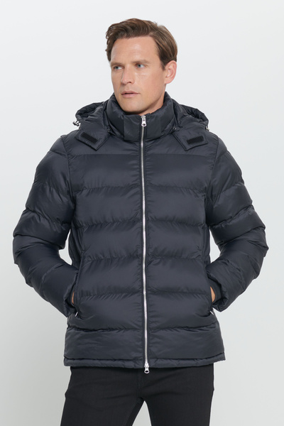 AC&Co / Altınyıldız Classics Erkek Siyah Standart Fit Normal Kesim Çıkmalı Kapüşon Dik Yaka Mont