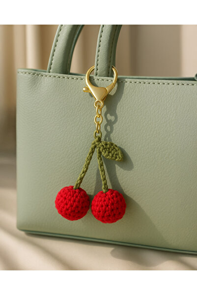 Aura Collection Online 🍓 ✨   حقيبة بيري تشارمي وسلسلة المفاتيح ✨ 🍓