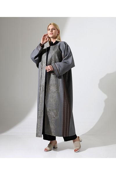 Fi'l Arz Fashion عباية طويلة بتصميم أراف