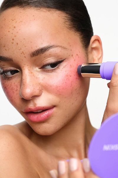 Wonderskin Phlush Stick Ph Compatible Facial Coloring Multi-Purpose Stick 8.4Gr