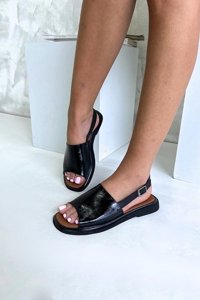 inizio Μαύρα λουστρίνι Flat γυναικεία σανδάλια P9336