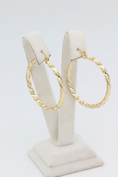 XUPING JEWELRY أقراط على شكل حلقة من مجوهرات XUPING من STYLE PEARL/XUPING