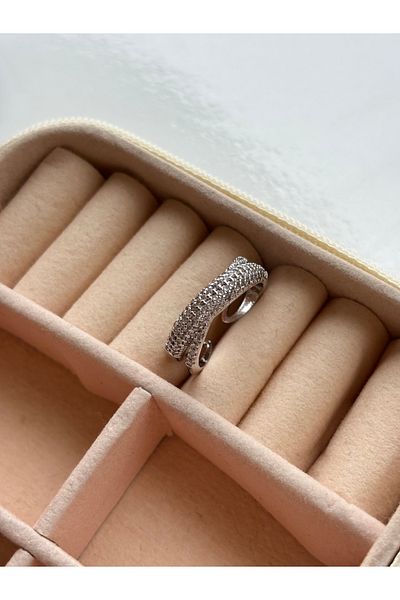 Ressia Cross Jewelled Ring