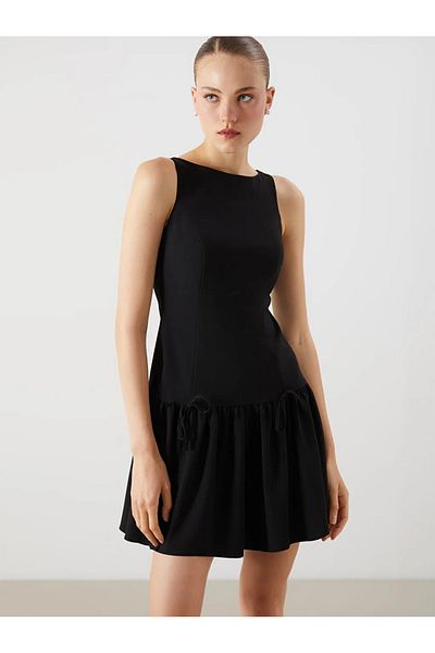 LC Waikiki Lcw vision black crew neck a-line poplin mini dress