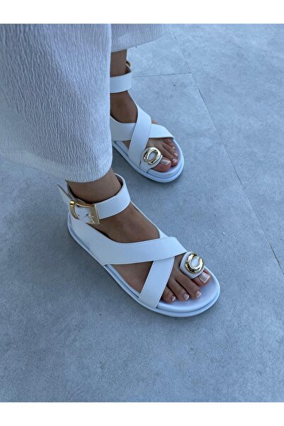 Elvinin Tarzı Pony White Color Buckle Detailed Sandals