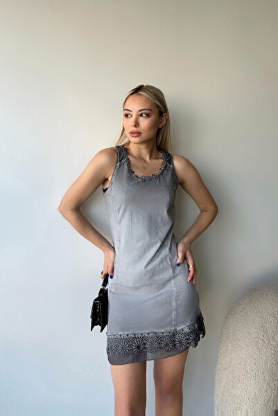 bacc Γυναικείο φόρεμα από βισκόζη με λεπτομέρεια από γκρι λουράκια με λεπτομέρεια που αλλάζει χρώμα