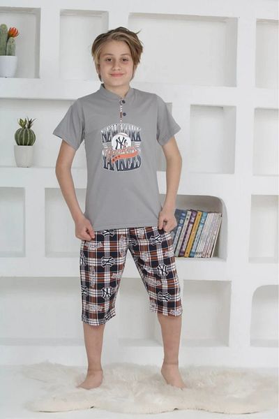 Yağmur Giyim Kapi̇p Gray New York Printed Short Sleeve Capri Boys Pajama Set 11-15 Years 5106-g