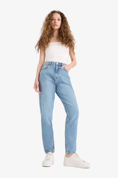 DeFacto Lina Mom Fit Pantaloni de spălat cu talie înaltă, cu picioare drepte, cu spălare de zăpadă E7759AX25AU