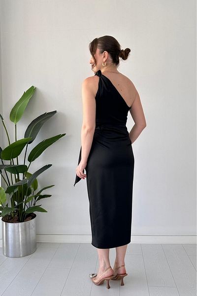 MaziButik Shoulder Knot Satin Dress Black