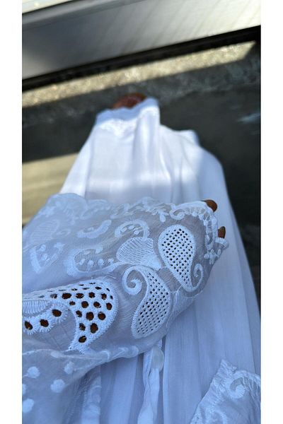 Buket Teke White Imported Silk Premium Suit