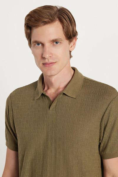 Tudors Tricou pentru bărbați, slim fit, din țesătură de viscoză, cu model, drept, fără nasturi, kaki, cu gât polo