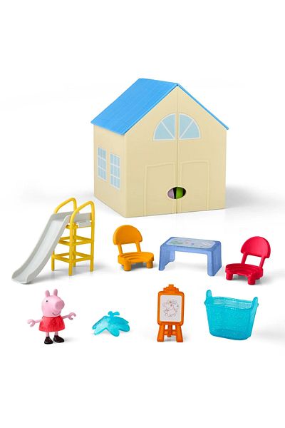 Peppa Pig LOCUL DE JOACA APASA SI DESCHIDE AL LUI PEPPA