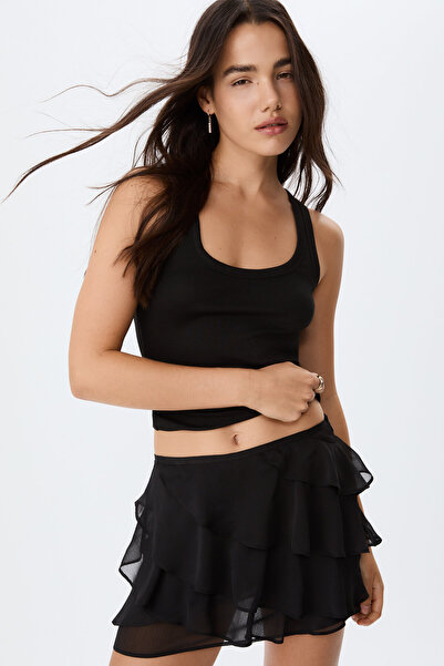 Stradivarius Volanlı mini şortlu etek