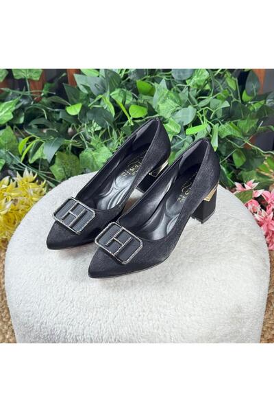 MEY Special Buckle Textured Heel Shoes M1148
