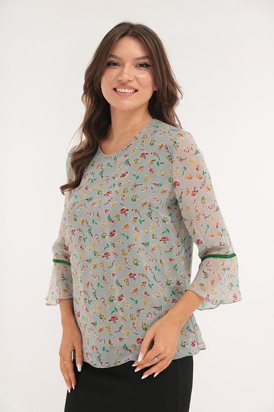 Vanessa Line RO Gray blouse with abstract print and ruffles on the sleeves