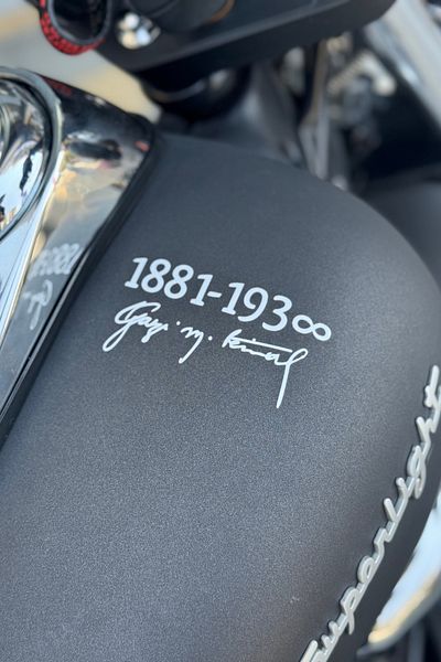 Banxtre Autocolant cu semnătură de veteran Mustafa Kemal cu dată de culoare albă pentru mașină-motor-cască