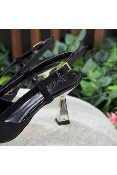 MEY Special Gold Shiny Buckle Thin Heel Shoes M1108