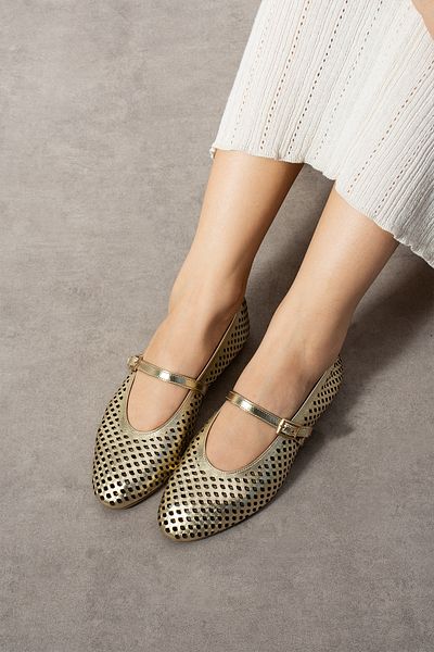 CUCA Genuine Leather Elastic Buckle Band Detail Casual Women's Ballerinas