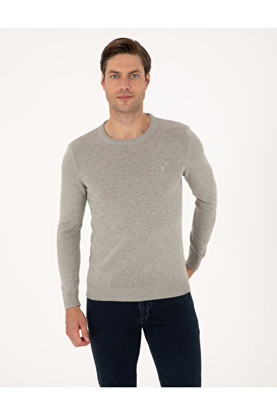 Pierre Cardin سترة تريكو أساسية ذات ياقة ربعية وقصة ضيقة بلون رمادي فاتح 5031...