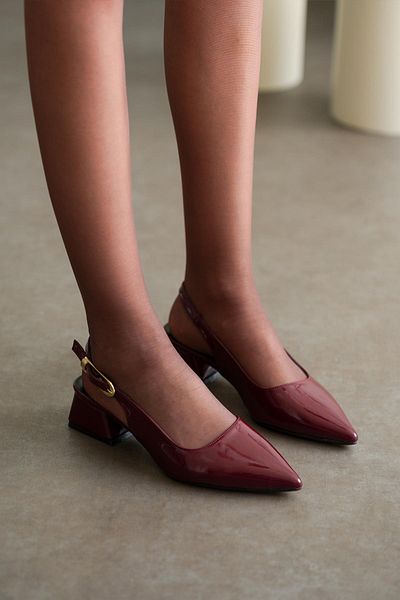 Brielfy 5 cm Low Heeled Patent Leather Shoes – Gold Buckle, Neolit ​​Sole, Casual and Special Occasion Elegance