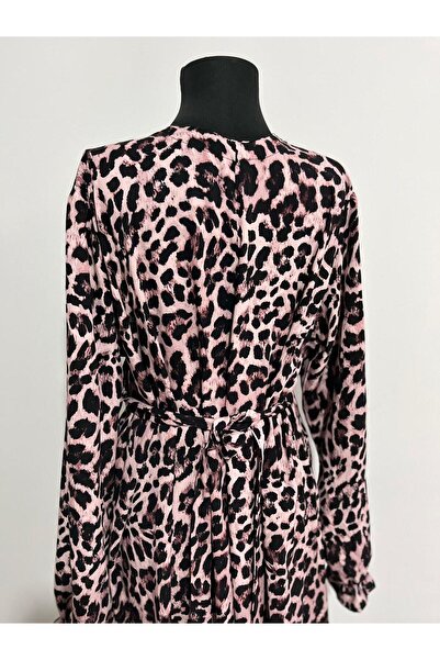 ShopX İç Göstermeyen Leopar Desenli Viskon Namazlık – Uzun Kollu, Terletmeyen, Kuşaklı Tesettür Elbise