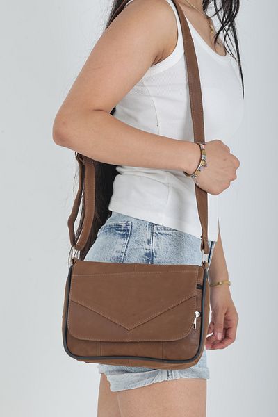 NahitaTyana Women's Tan Genuine Leather Strap Matte Bag