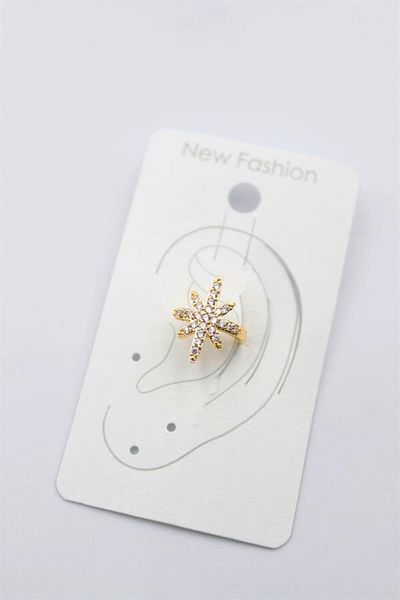 MBB ETİCARET Polar Star Cartilage Earrings - Gold