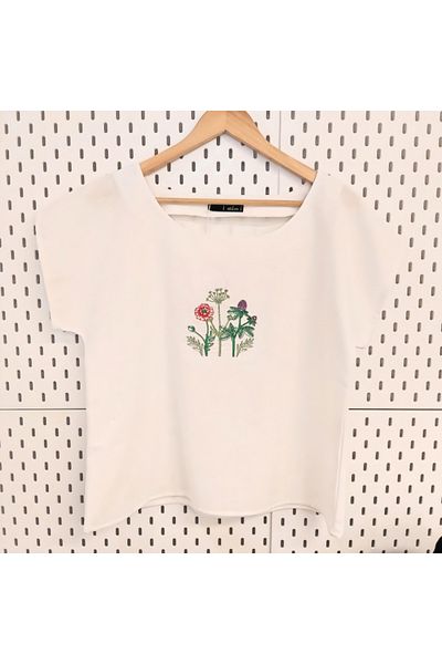 Tela Blouse made of cotton with floral embroidery – Elena