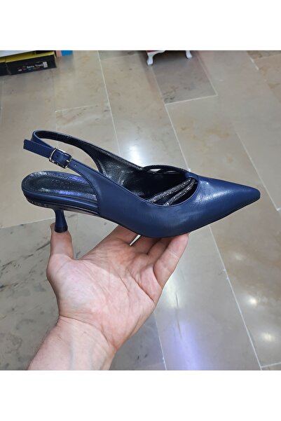 MİSS PARK MODA Kadın 5 cm İnce Topuk Galvaniz ve Taş Detaylı Lacivert Arkası ...