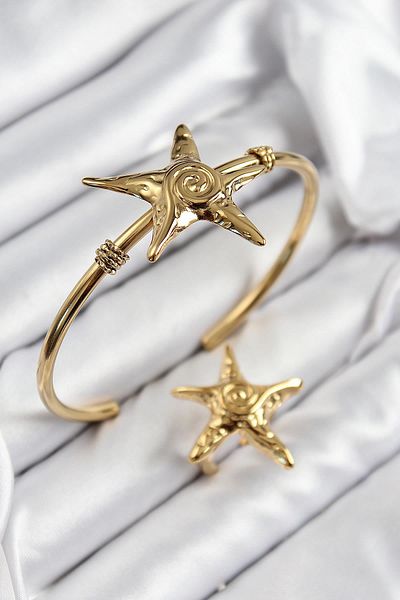 Celira Brass Starfish Model Gold Color Bracelet Ring Set