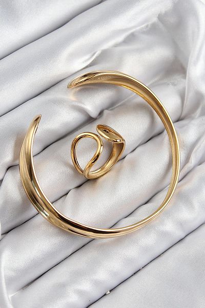 Celira Brass Split Model Gold Color Bracelet Ring Set