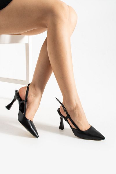 XStreet 9 cm Thin Heels High Heels Pointed Toe