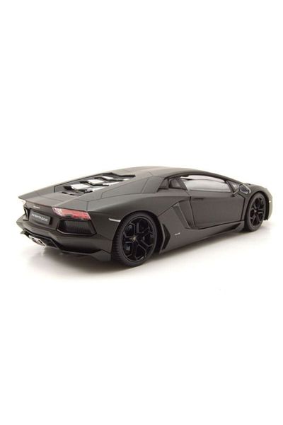 WELLY Lamborghini Aventador LP700-4 (2011) 1:24 scale model car