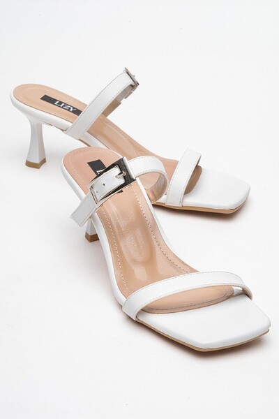 Lizy Shoes Білі жіночі капці з тонкою стрічкою та пряжкою