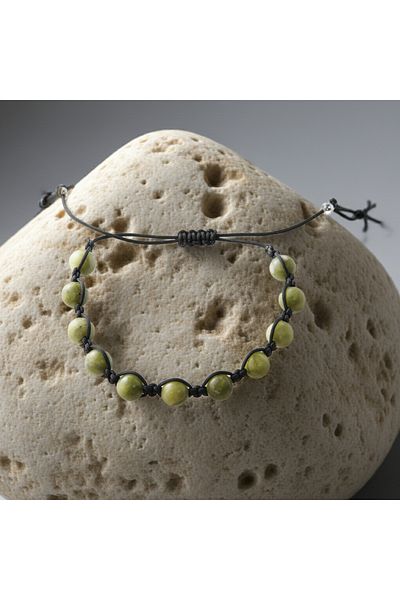 Perlavita Debt Repayment - Handcrafted Macrame Jade Bracelet on the Road to Financial Freedom