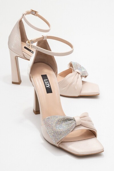 Lizy Shoes حذاء نسائي بكعب عالٍ مع تفاصيل شريطية باللون البيج