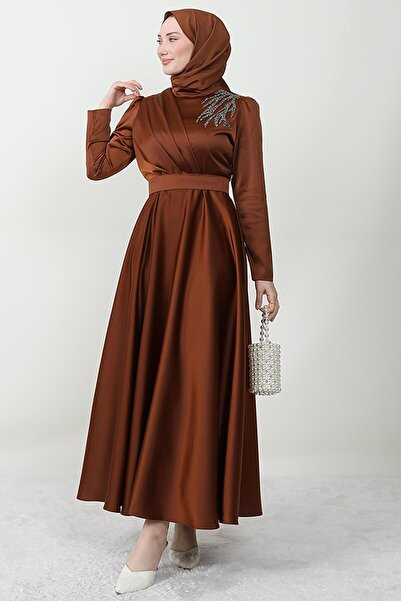 GİYZAMİLA Omzu Taşlı Saten Abiye Tarçın