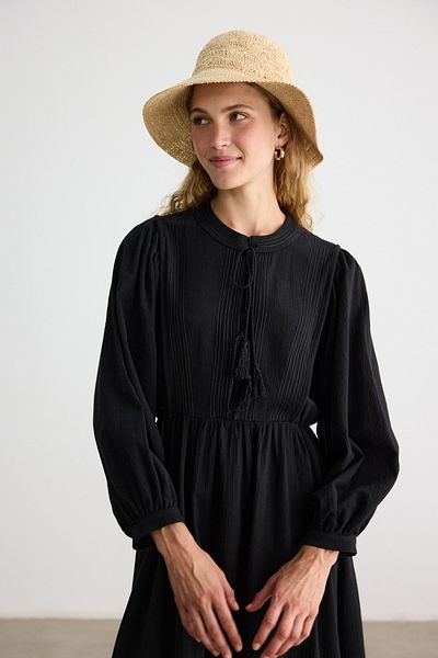 BE BLUE Black Embroidered Textured Dress