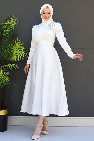 GİYZAMİLA Satin Evening Dress with Stones on the Shoulder White