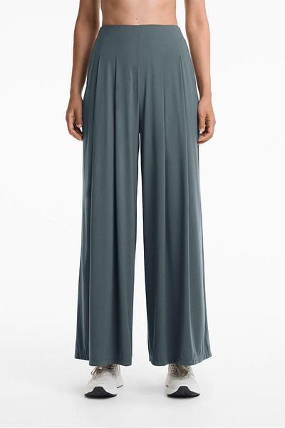 Oysho Light Touch wide-leg trousers