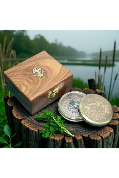 Kuzey Tacı بوصلة نحاسية مع صندوق خشبي