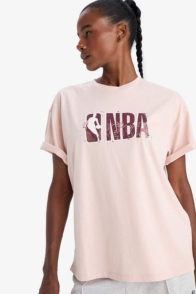 DeFacto Defactofit Nba Wordmark Oversize Wide Fit Crew Neck Sportsman Short Sleeve T-Shirt E8865Ax25Au