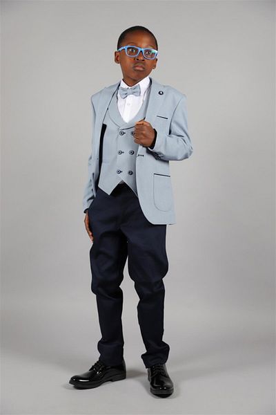 Ugly Duck 03 - 14 Years Old Boy Gray Suit