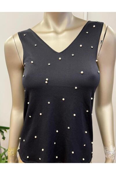 DOLCE QUEEN بلوزة نسائية بقصة ضيقة ورقبة على شكل حرف V مرصعة باللؤلؤ